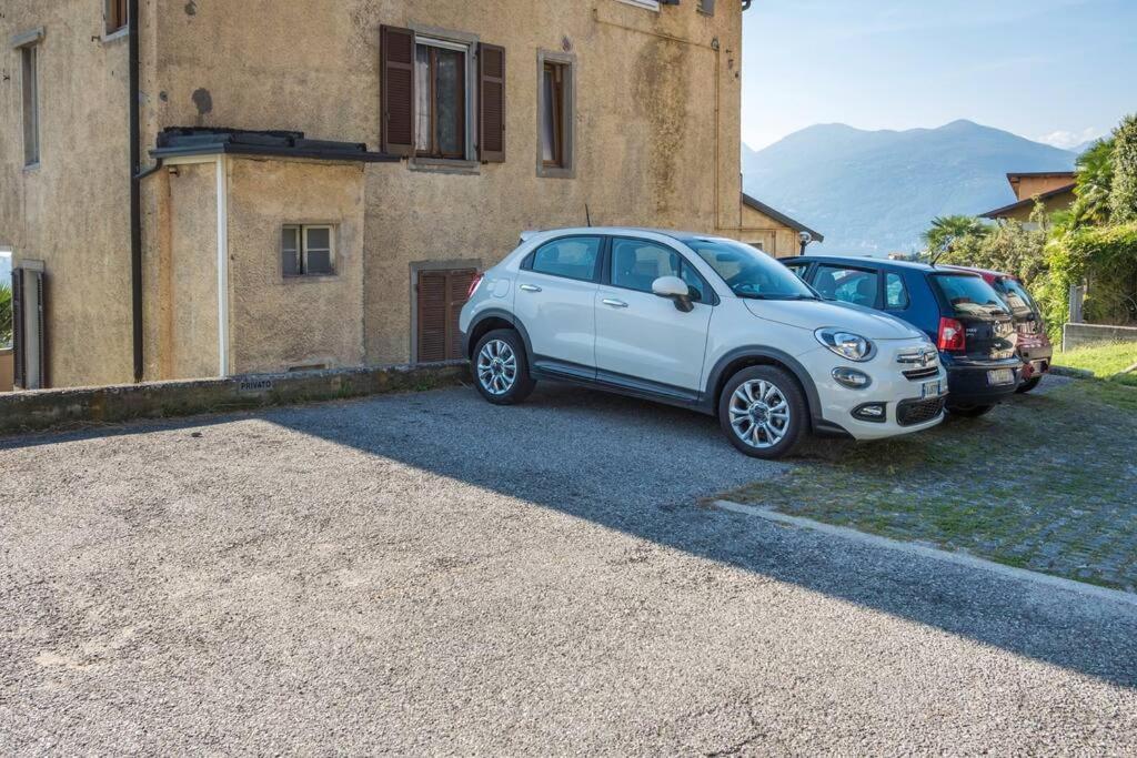Vicolo Dei Fiori Villa Luino Buitenkant foto